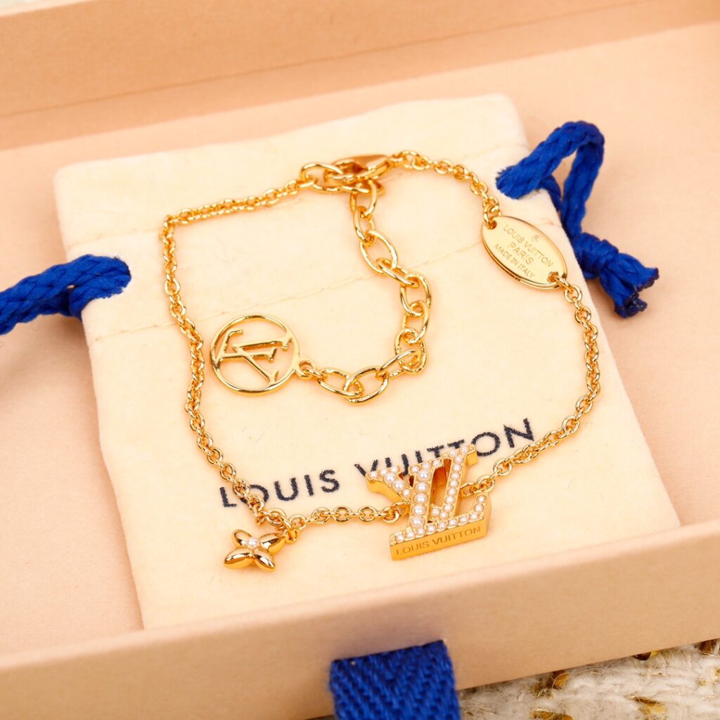 Louis Vuitton M1086A LV Iconic Pearls Bracelet , Gold, One Size