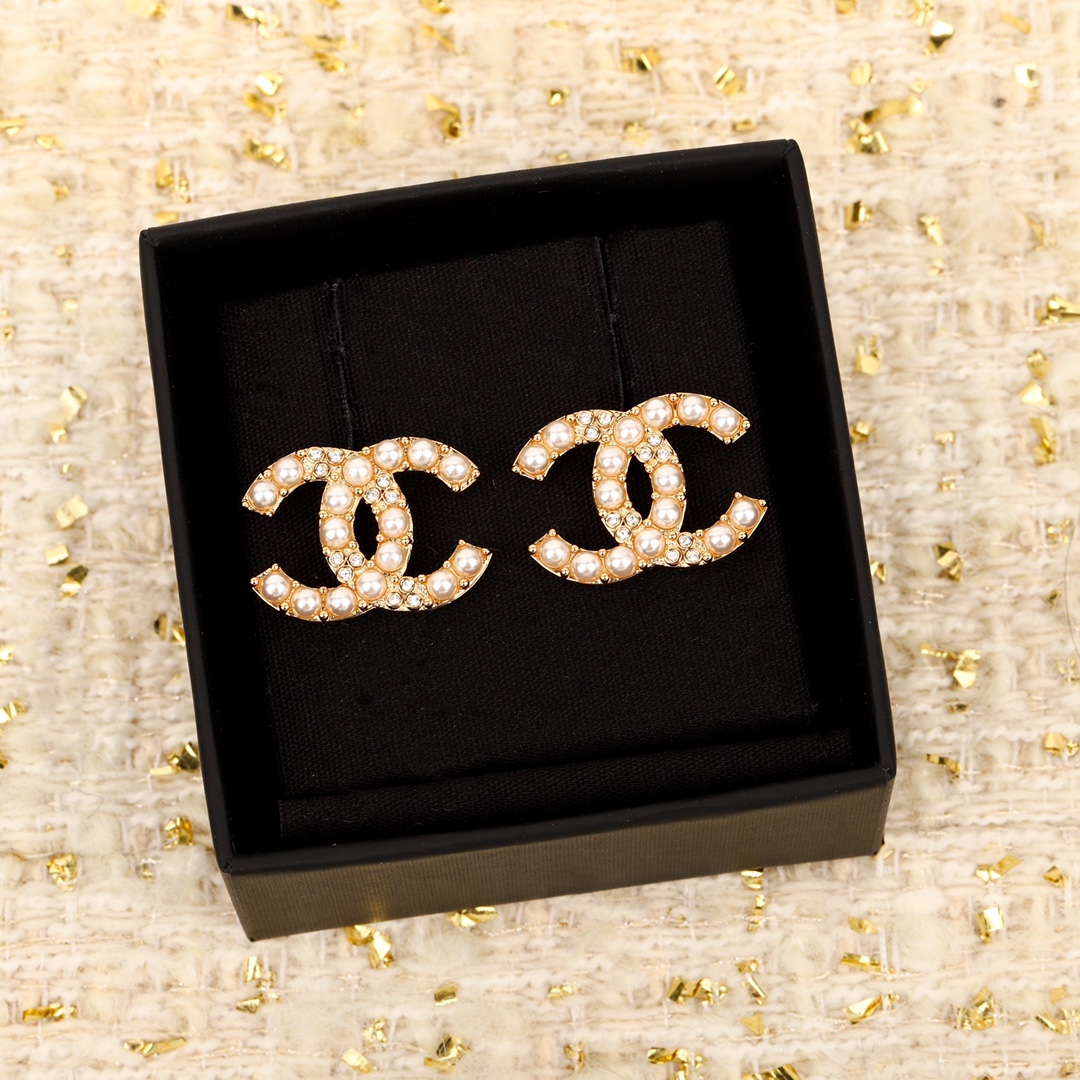 Chanel clip on earrings [Small]