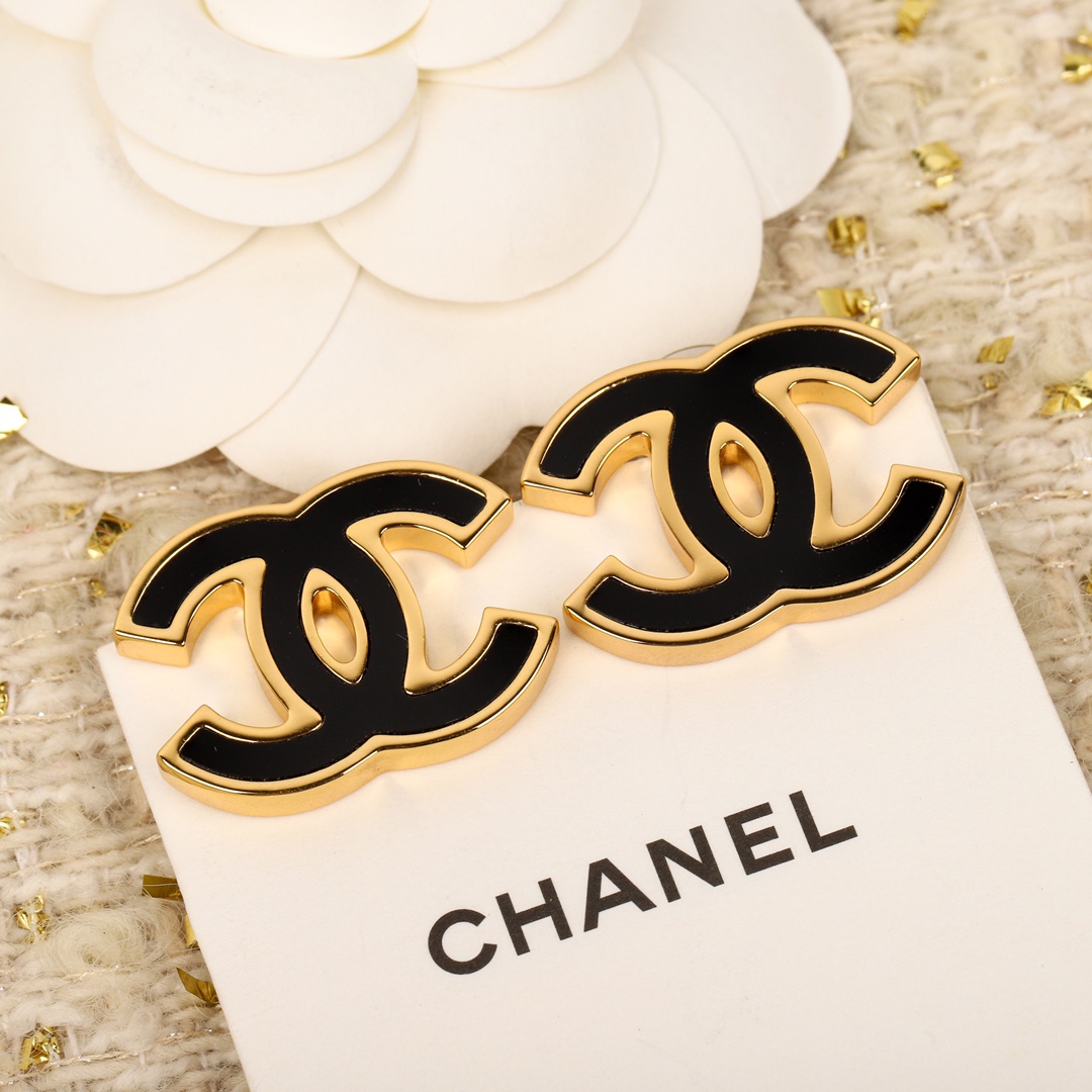 Chanel clip on earrings