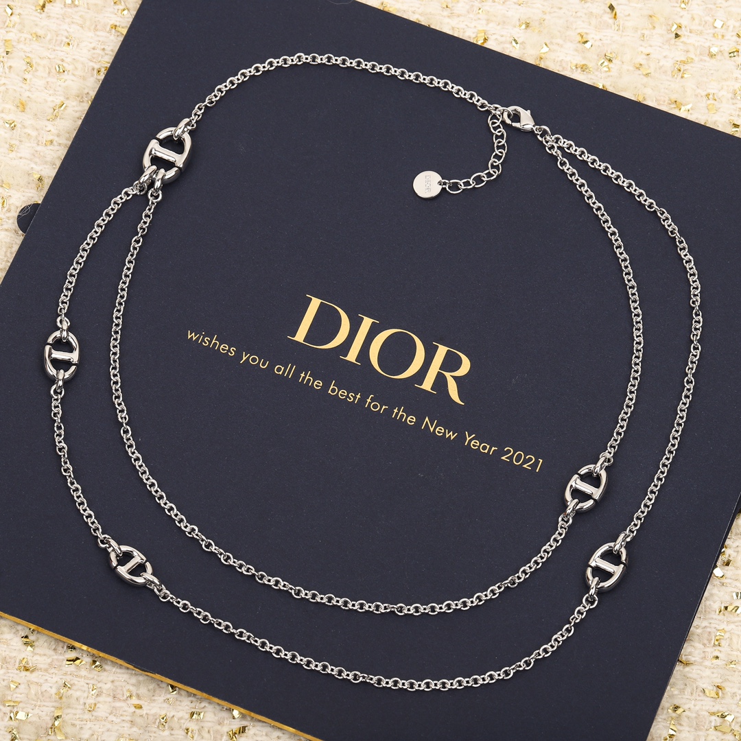 Dior long necklace